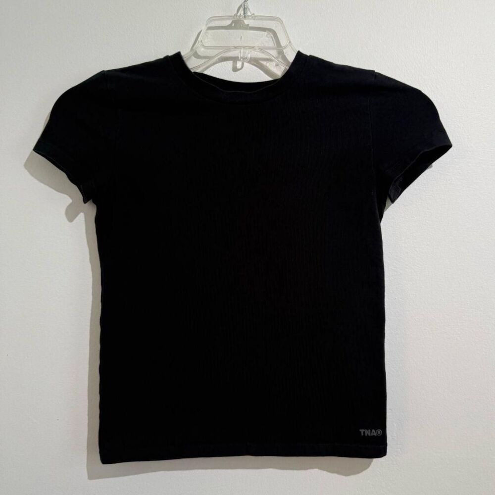 Aritzia Women's Black T-shirt